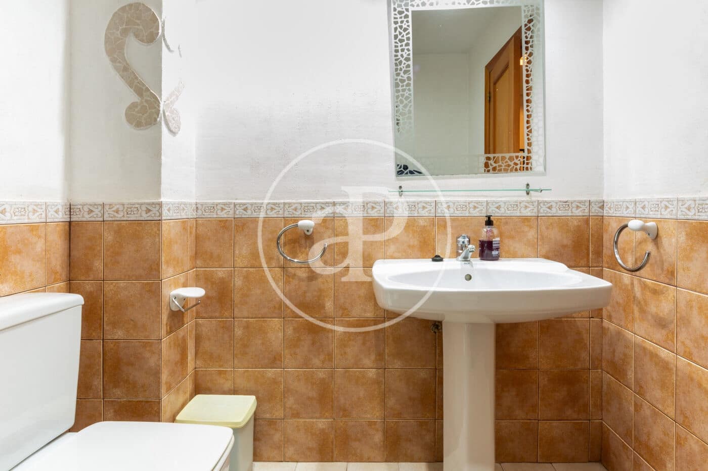 8 slaapkamer Villa te koop in Serra met zwembad - € 700.000 (Ref: 9437501)