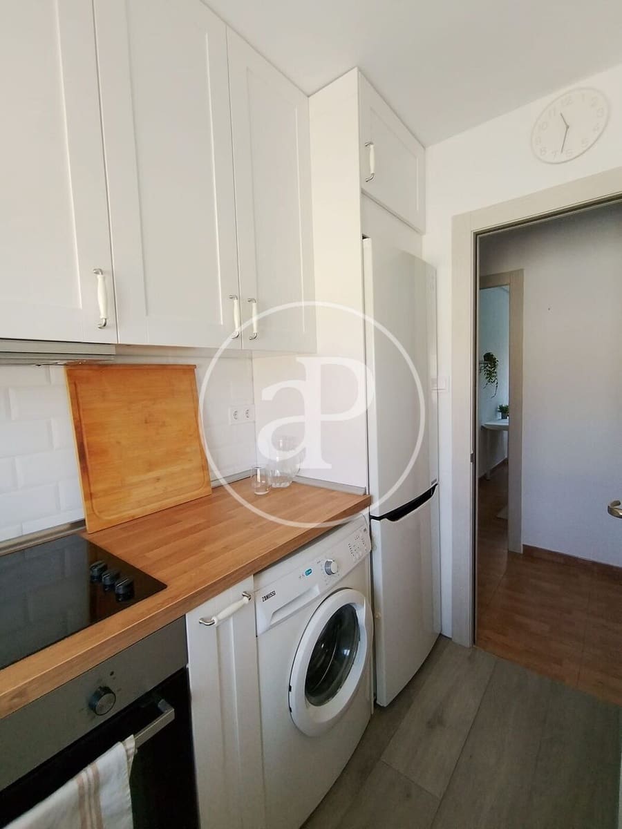 Apartamento de 3 habitaciones en València ciudad en alquiler - 1.800 € (Ref: 9437503)