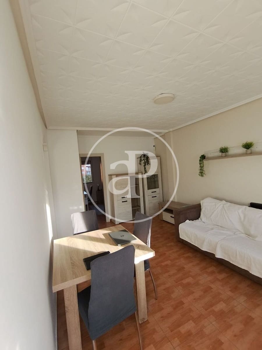 Apartamento de 3 habitaciones en València ciudad en alquiler - 1.800 € (Ref: 9437503)