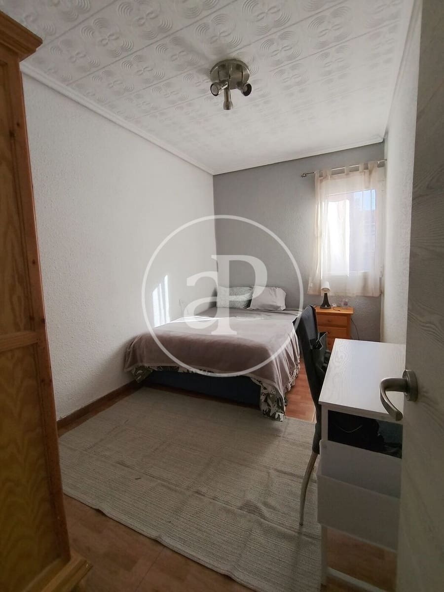 Apartamento de 3 habitaciones en València ciudad en alquiler - 1.800 € (Ref: 9437503)