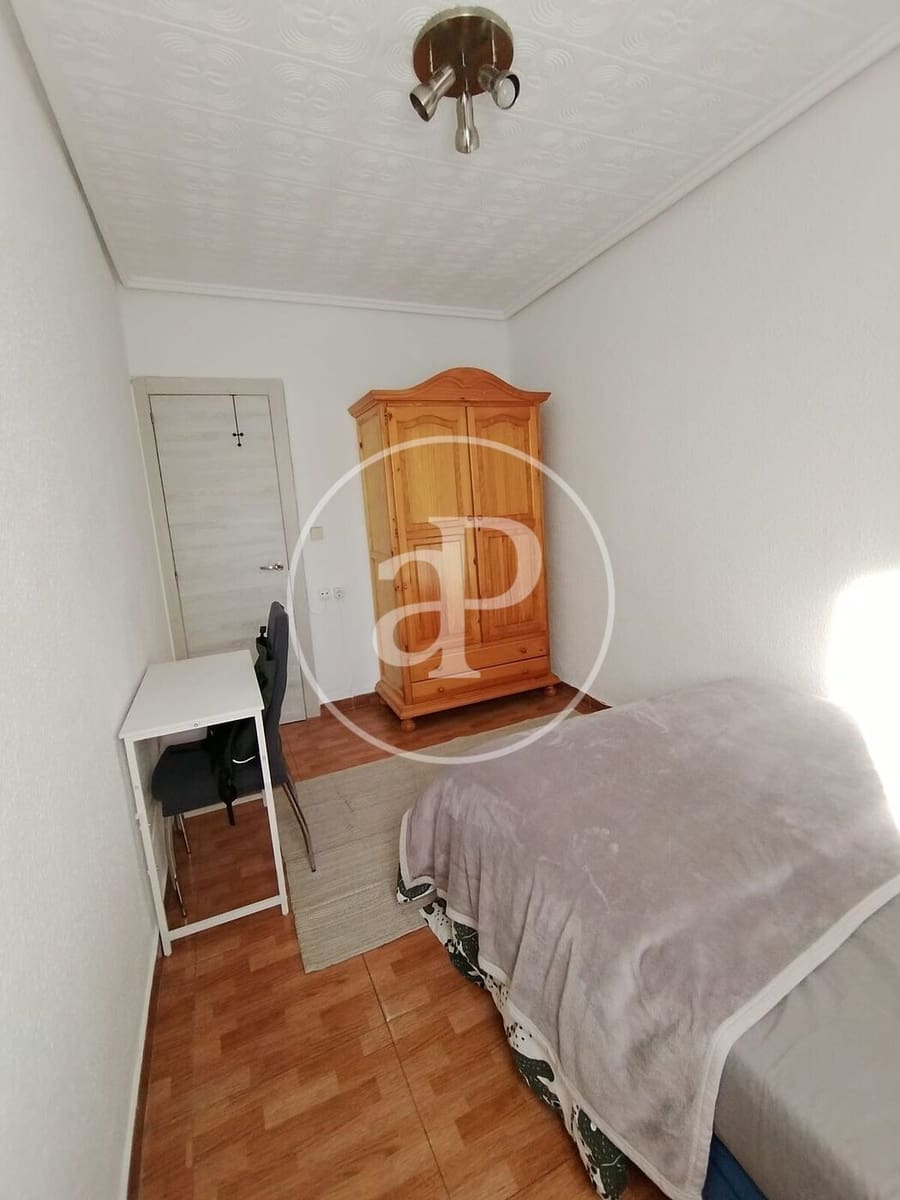 Apartamento de 3 habitaciones en València ciudad en alquiler - 1.800 € (Ref: 9437503)