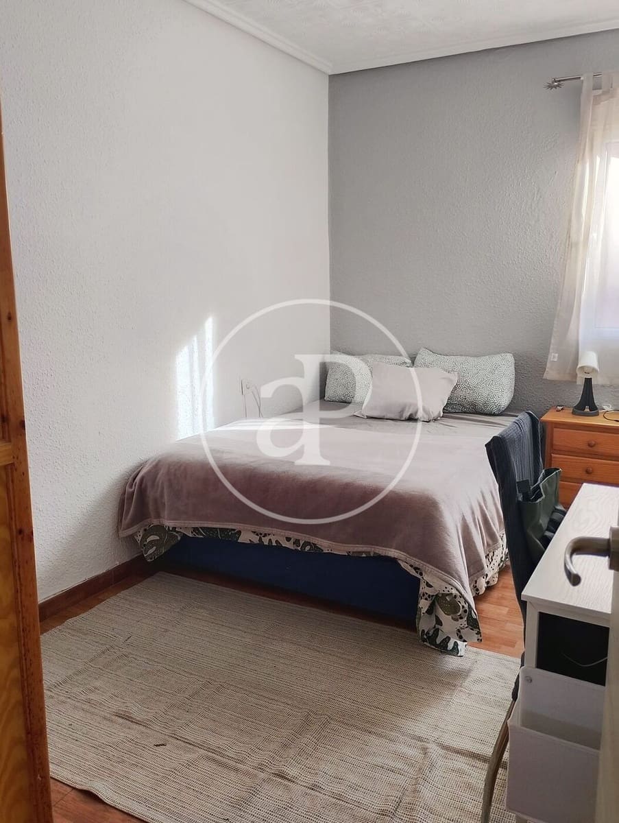Apartamento de 3 habitaciones en València ciudad en alquiler - 1.800 € (Ref: 9437503)