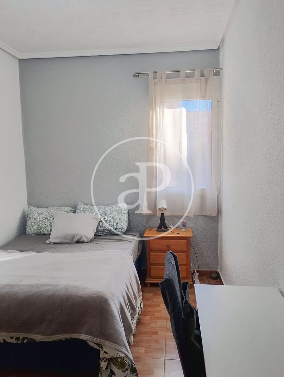 Apartamento de 3 habitaciones en València ciudad en alquiler - 1.800 € (Ref: 9437503)