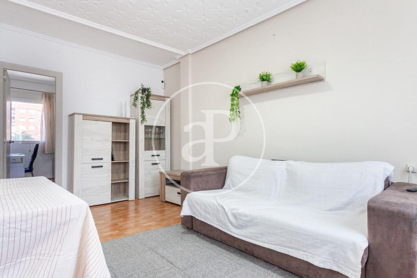 3 bedroom Apartment for rent in Valencia city - € 1,500 (Ref: 9437503)