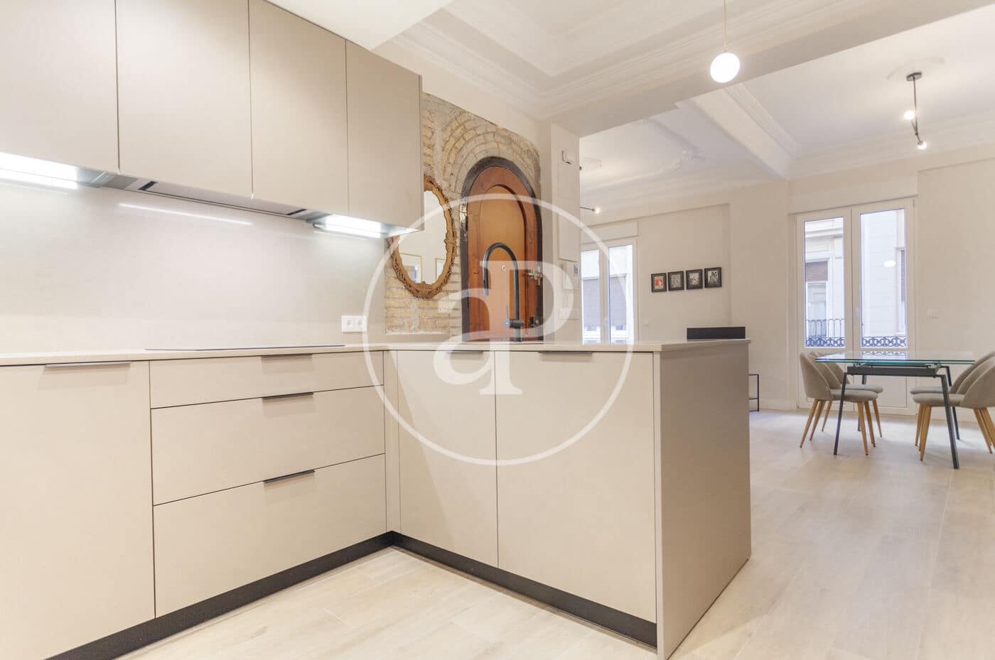 2 makuuhuone Huoneisto vuokrattavana paikassa Valencia kaupunki - 3 000 € (Ref: 9437504)