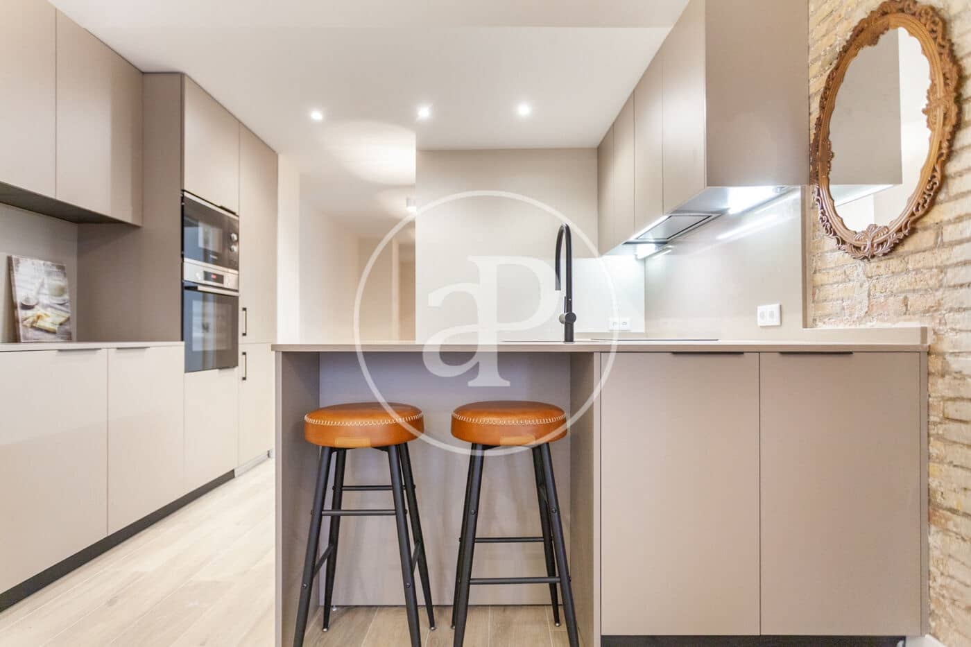 2 makuuhuone Huoneisto vuokrattavana paikassa Valencia kaupunki - 3 000 € (Ref: 9437504)