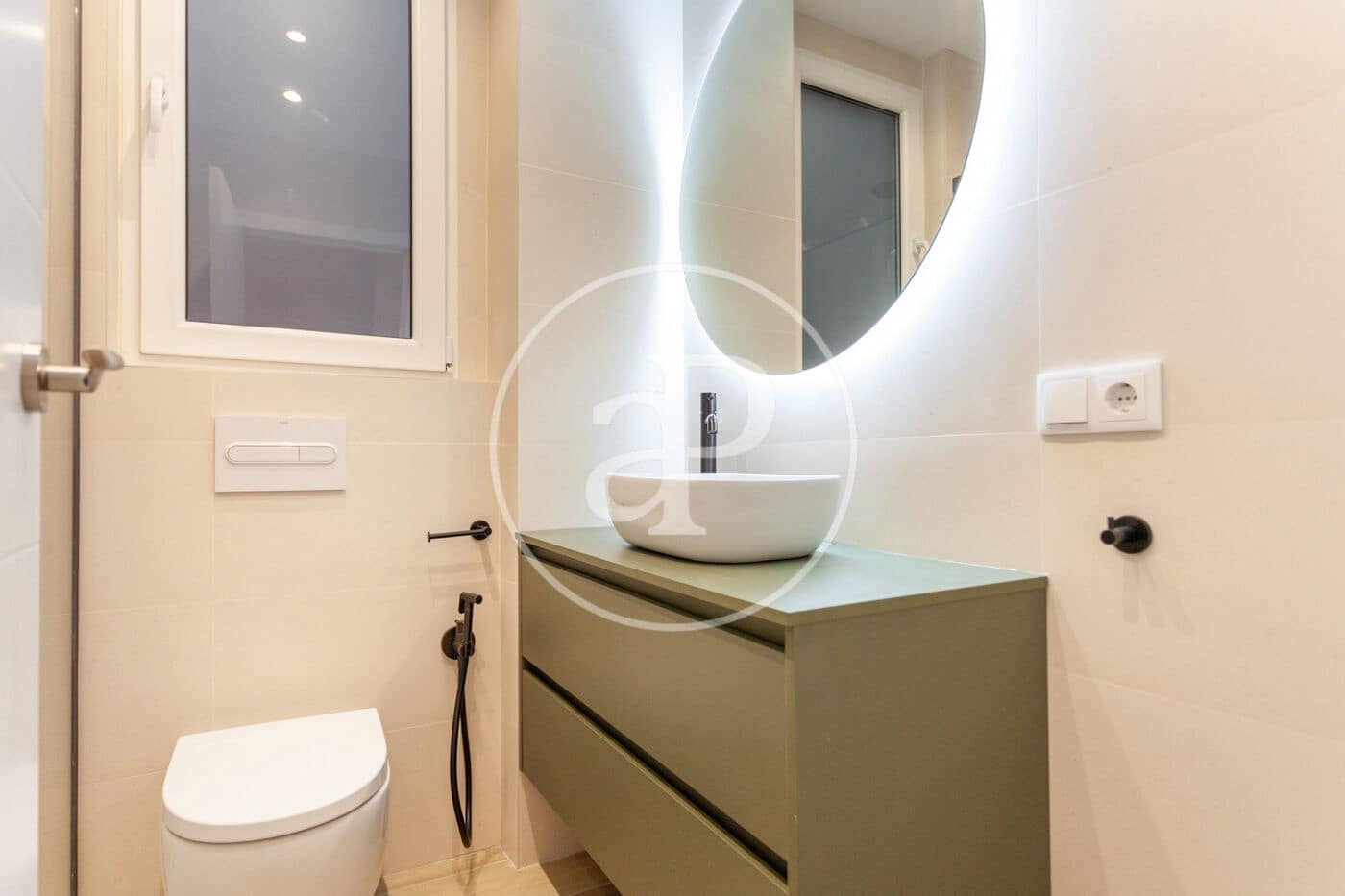 2 makuuhuone Huoneisto vuokrattavana paikassa Valencia kaupunki - 3 000 € (Ref: 9437504)