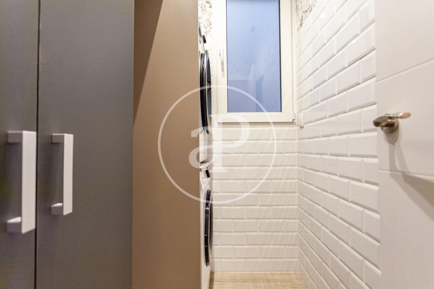 2 makuuhuone Huoneisto vuokrattavana paikassa Valencia kaupunki - 3 000 € (Ref: 9437504)