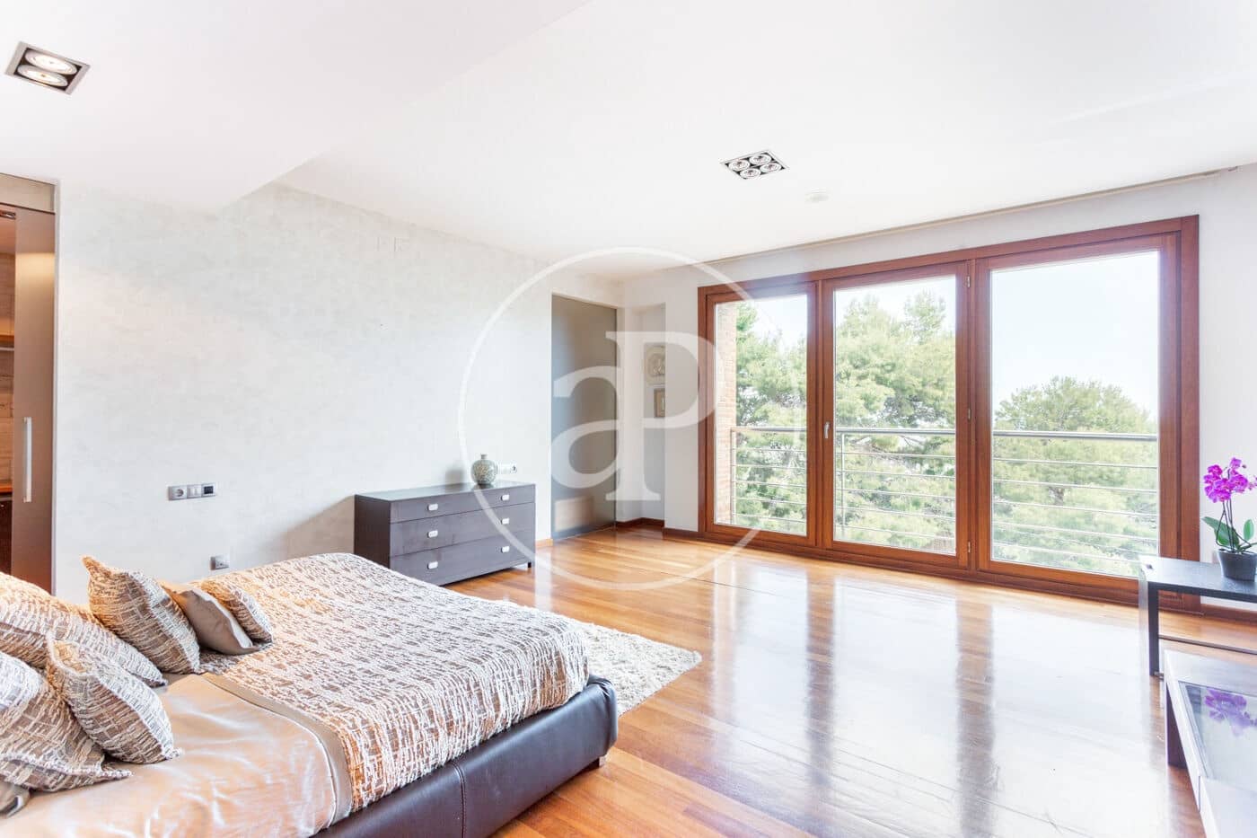 5 bedroom Villa for rent in Pucol with pool - € 5,500 (Ref: 9440609)