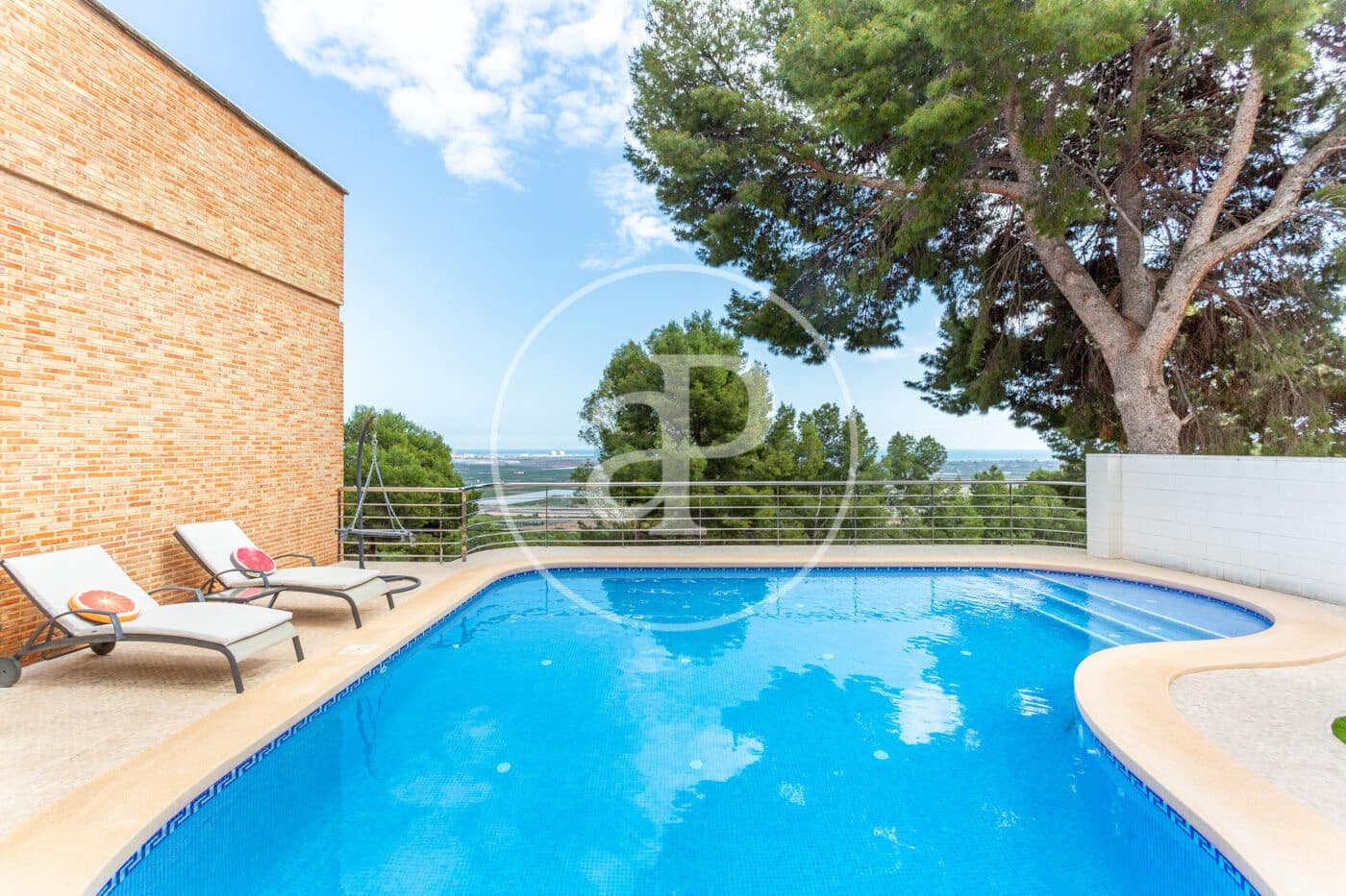 5 bedroom Villa for rent in Pucol with pool - € 5,500 (Ref: 9440609)