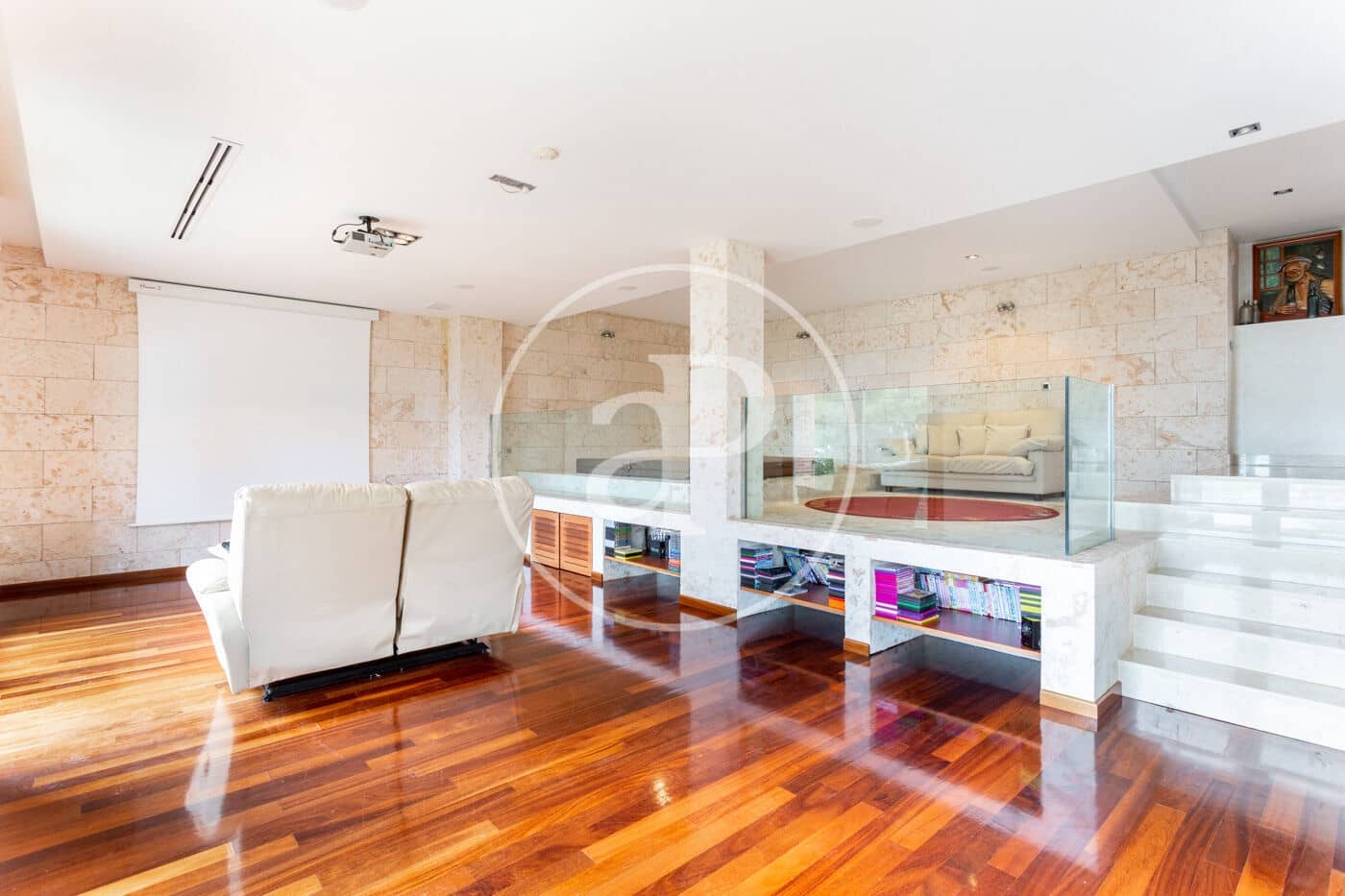 5 bedroom Villa for rent in Pucol with pool - € 5,500 (Ref: 9440609)