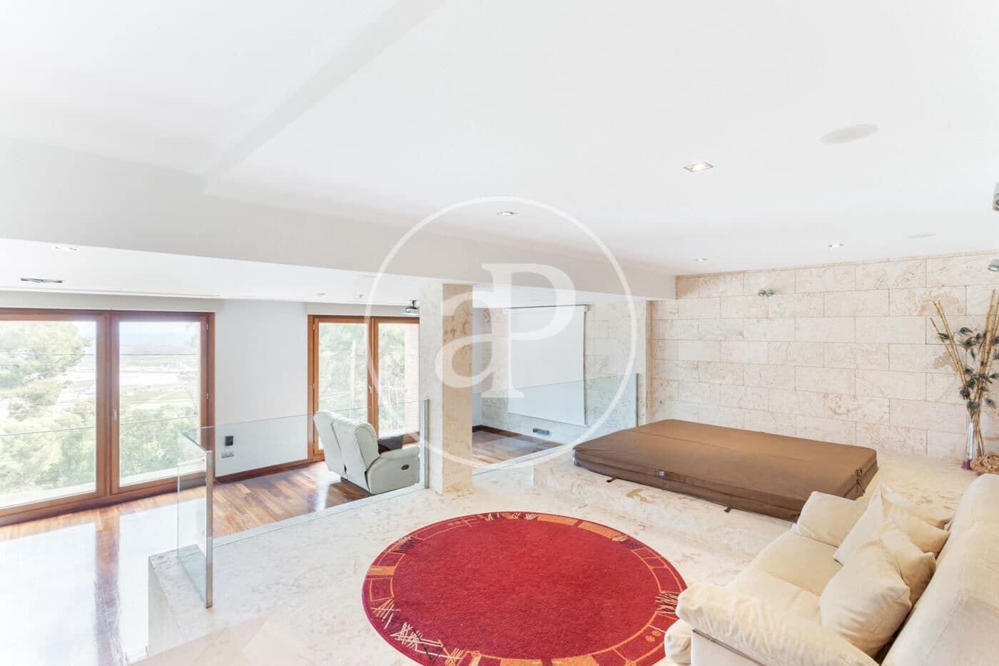 5 bedroom Villa for rent in Pucol with pool - € 5,500 (Ref: 9440609)