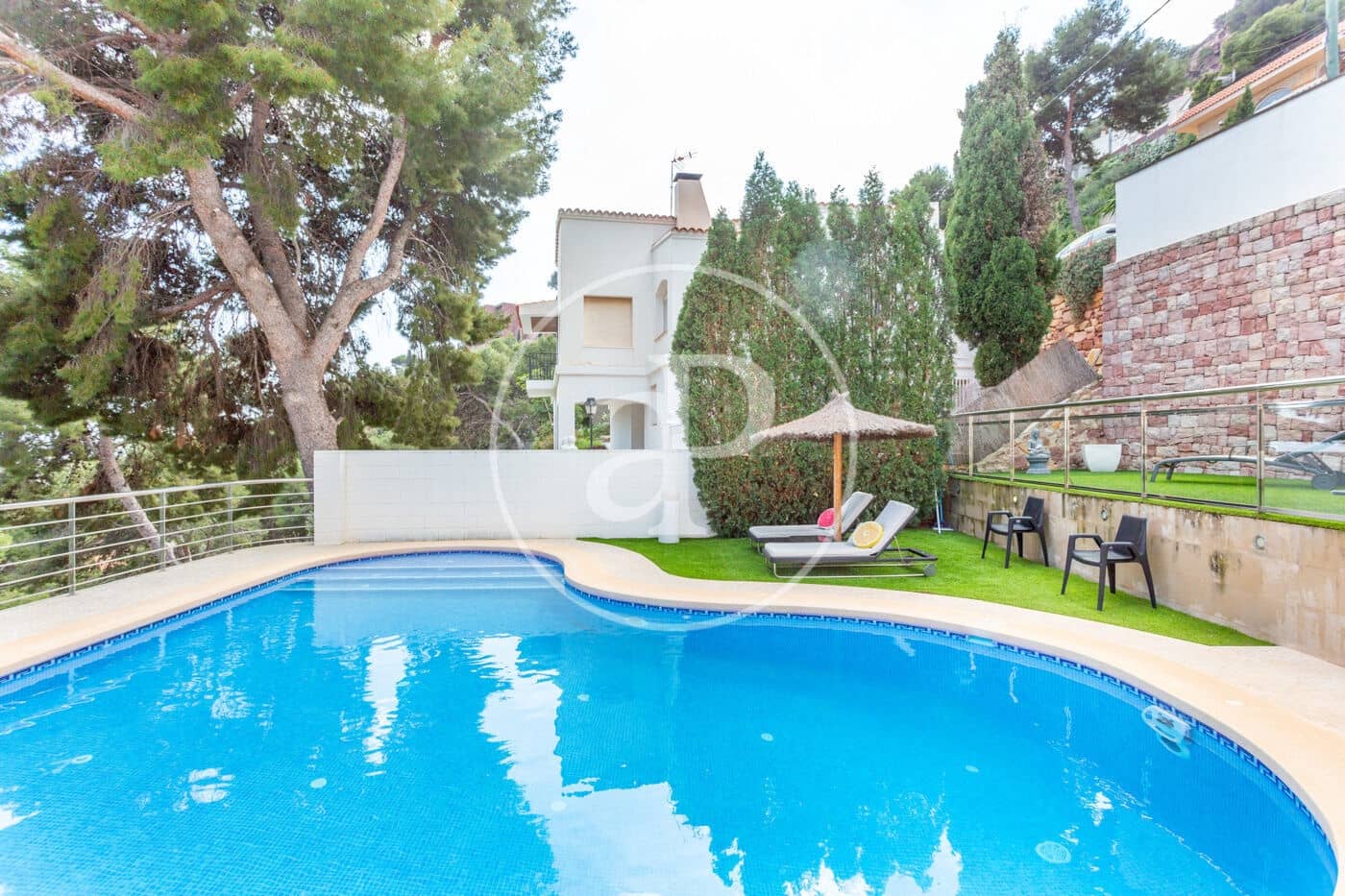 5 bedroom Villa for rent in Pucol with pool - € 5,500 (Ref: 9440609)