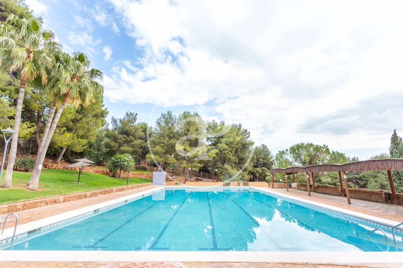 5 bedroom Villa for rent in Pucol with pool - € 5,500 (Ref: 9440609)