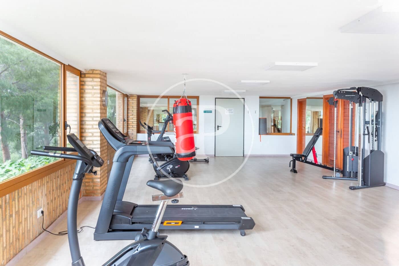 5 bedroom Villa for rent in Pucol with pool - € 5,500 (Ref: 9440609)