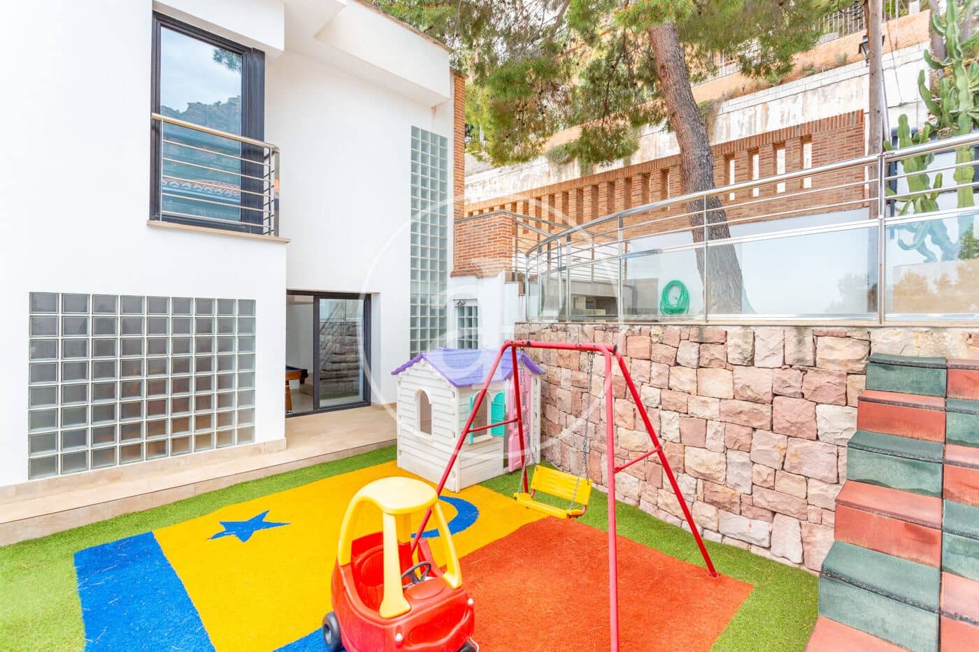 5 bedroom Villa for rent in Pucol with pool - € 5,500 (Ref: 9440609)