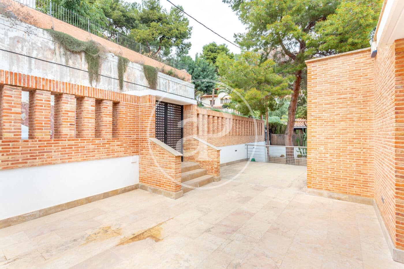 5 bedroom Villa for rent in Pucol with pool - € 5,500 (Ref: 9440609)