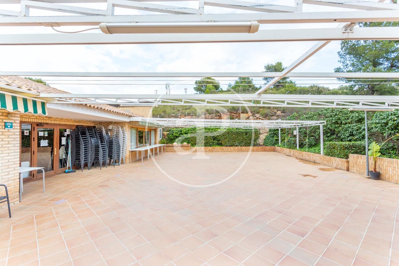 5 bedroom Villa for rent in Pucol with pool - € 5,500 (Ref: 9440609)