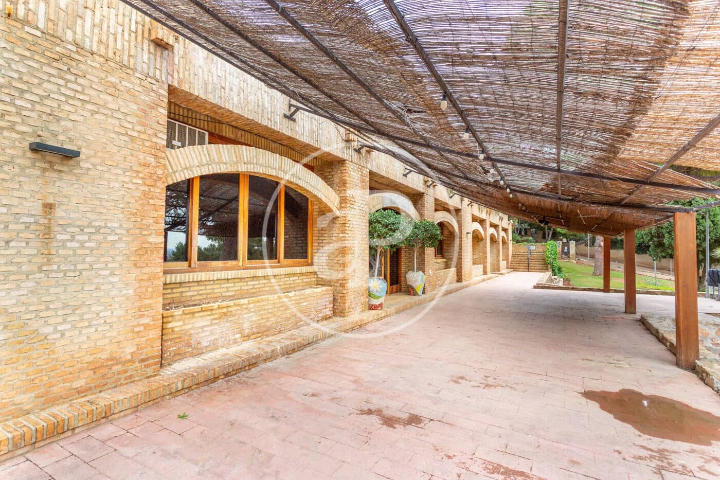 5 bedroom Villa for rent in Pucol with pool - € 5,500 (Ref: 9440609)