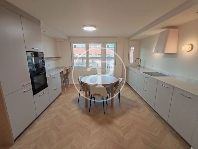 4 camera da letto Attico da affittare in Cabanyal-Canyamelar, Valencia città - 1.900 € (Rif: 9446447)