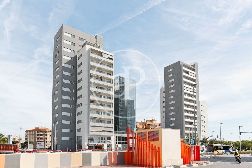 2 bedroom Apartment for rent in Torrent - € 1,150 (Ref: 9446448)