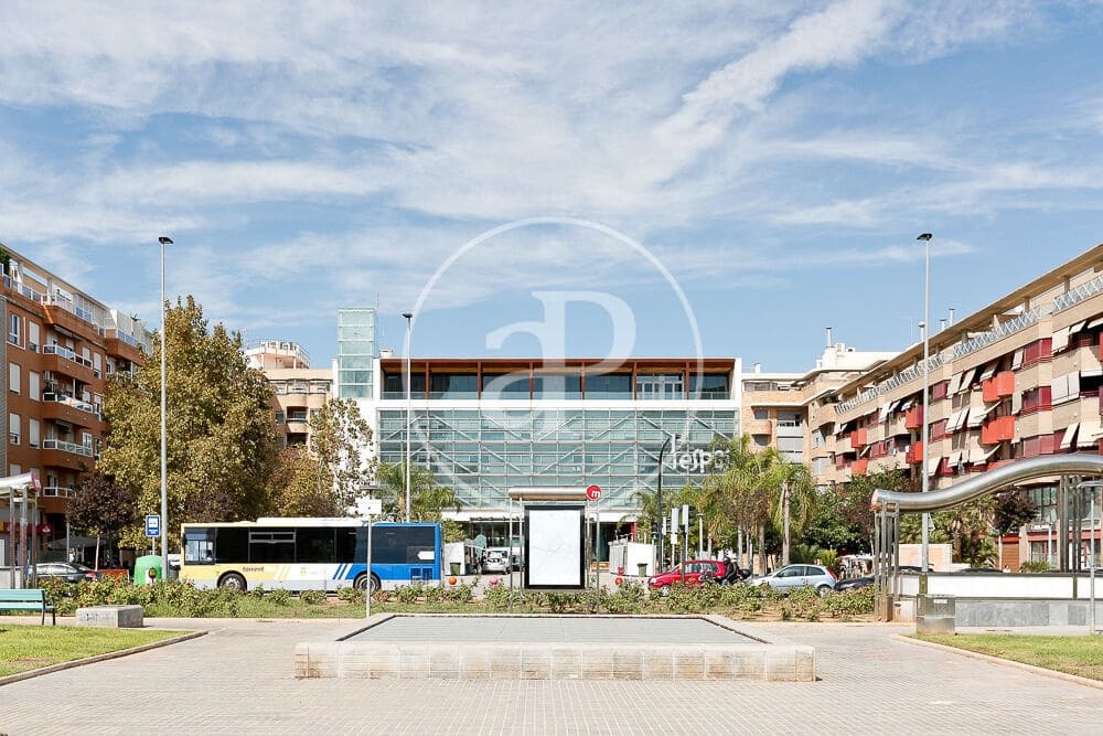 2 bedroom Apartment for rent in Torrent - € 1,150 (Ref: 9446448)