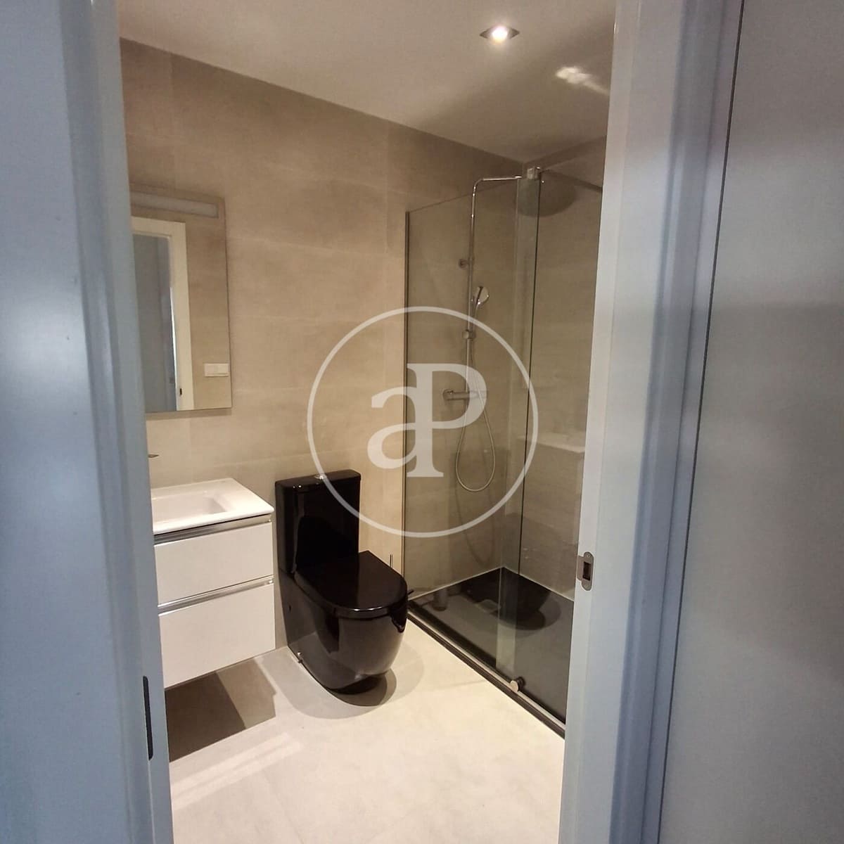 2 bedroom Apartment for rent in Torrent - € 1,150 (Ref: 9446448)