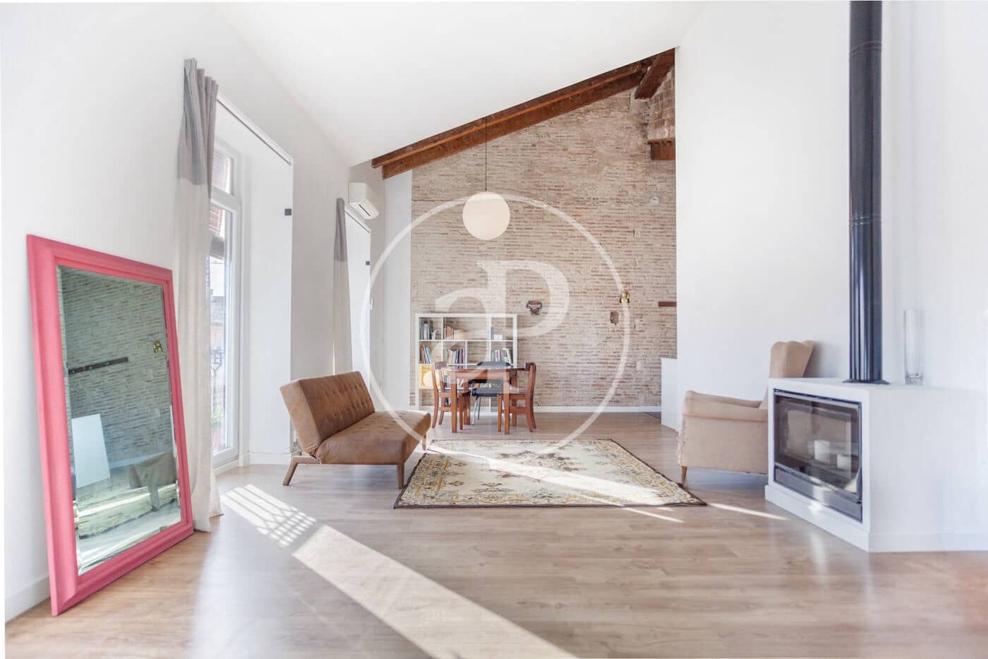 2 soveværelse Penthouse til leje i Valencia by - € 1.650 (Ref: 9449387)