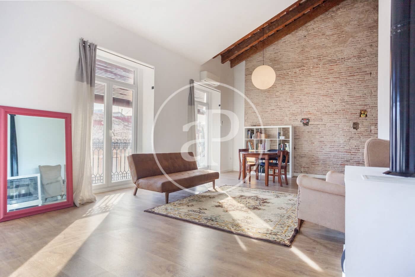 2 soveværelse Penthouse til leje i Valencia by - € 1.650 (Ref: 9449387)