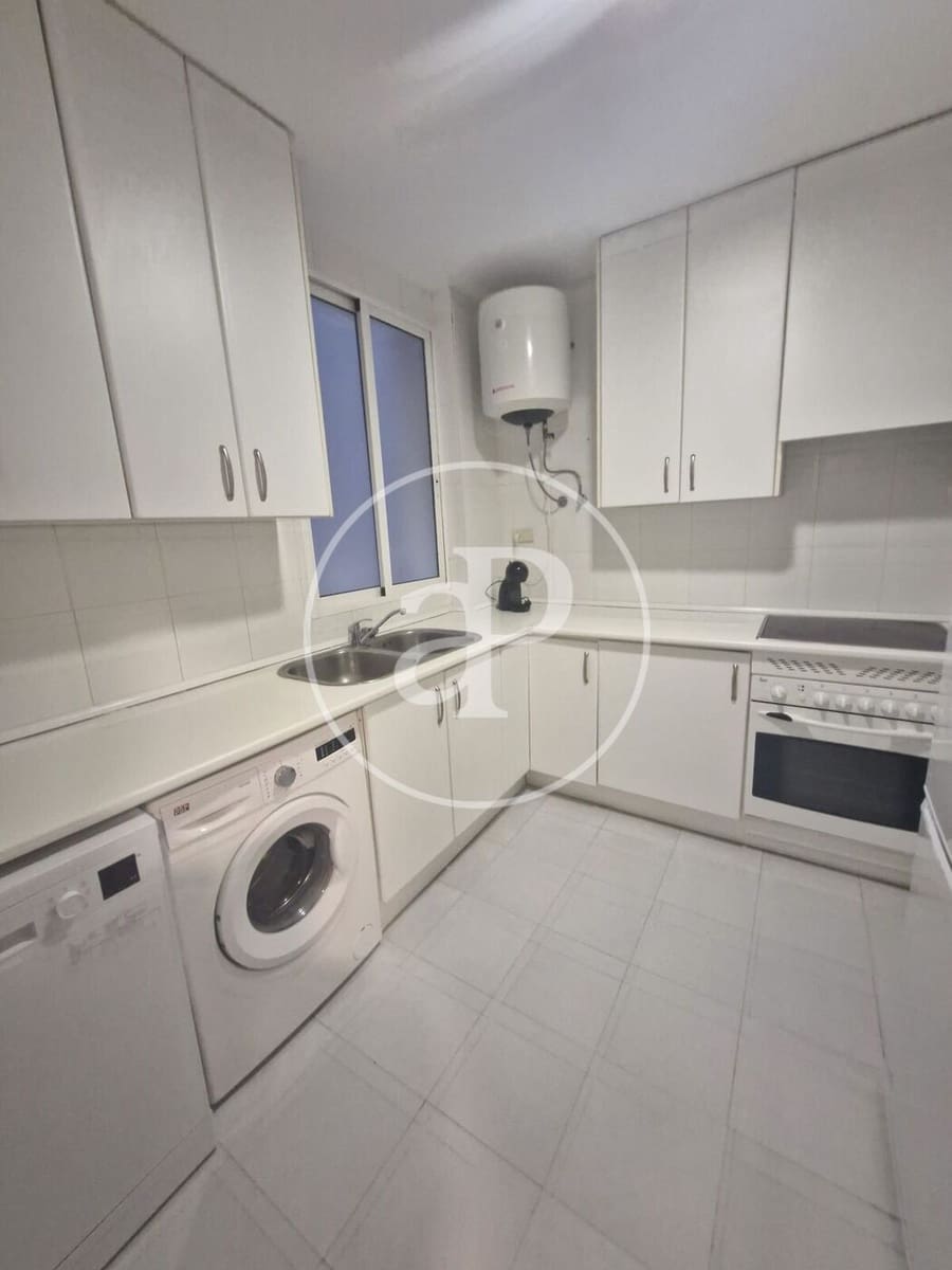 1 makuuhuone Huoneisto vuokrattavana paikassa Valencia kaupunki - 1 500 € (Ref: 9449388)