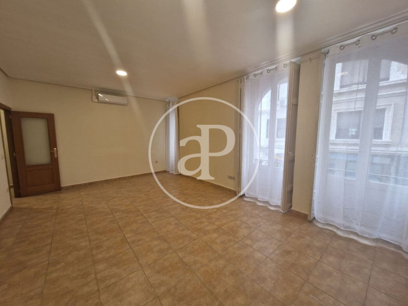 1 makuuhuone Huoneisto vuokrattavana paikassa Valencia kaupunki - 1 500 € (Ref: 9449388)