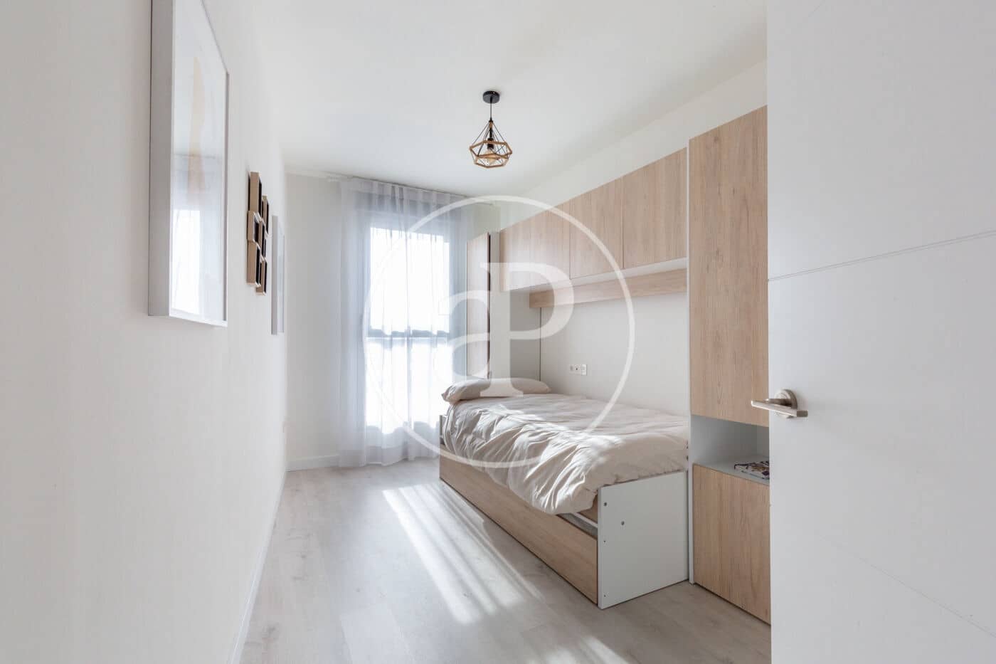 Appartement de 3 chambres à louer à Valence ville avec piscine - 2 000 € (Ref: 9451099)