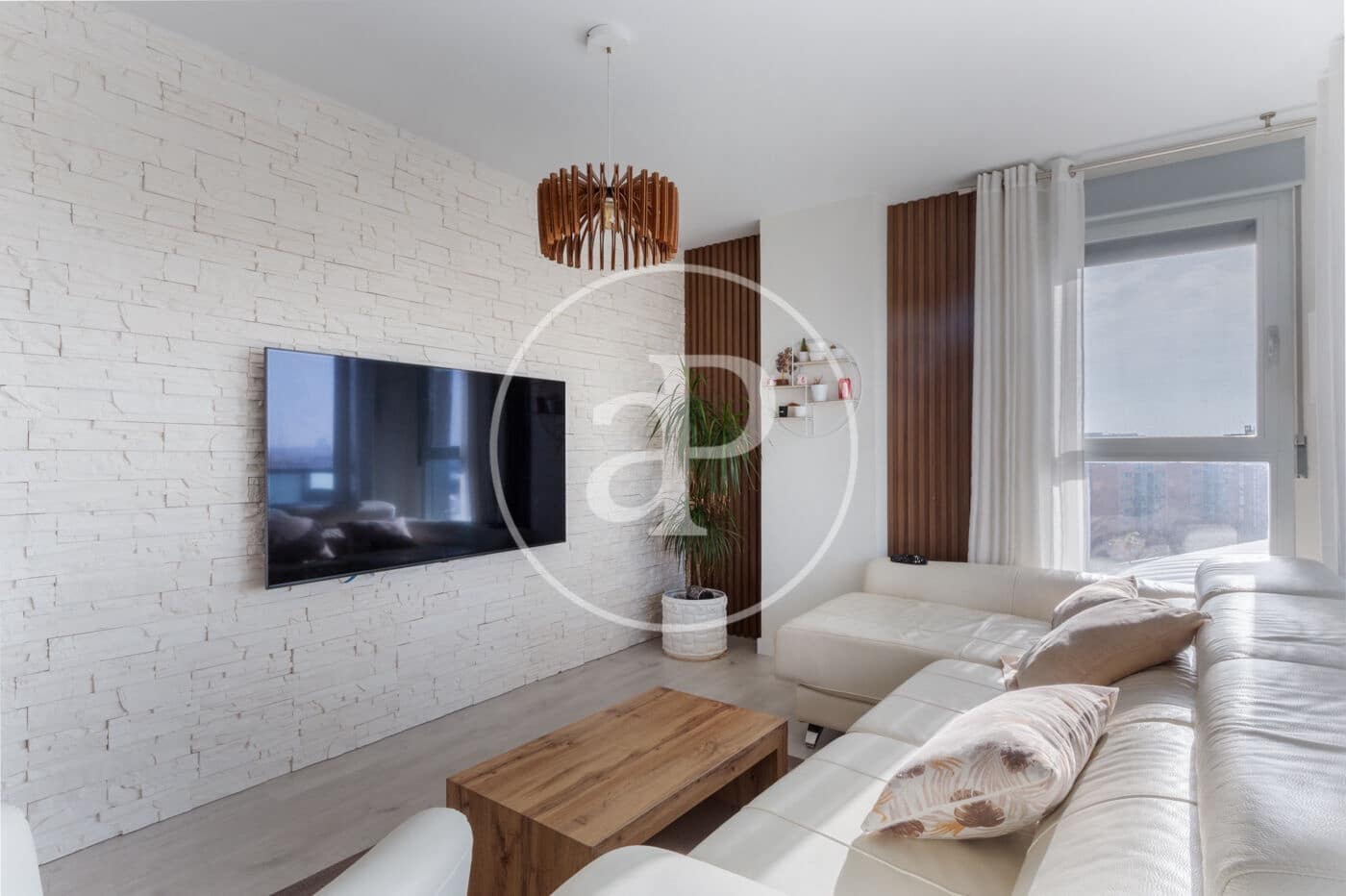 Appartement de 3 chambres à louer à Valence ville avec piscine - 2 000 € (Ref: 9451099)