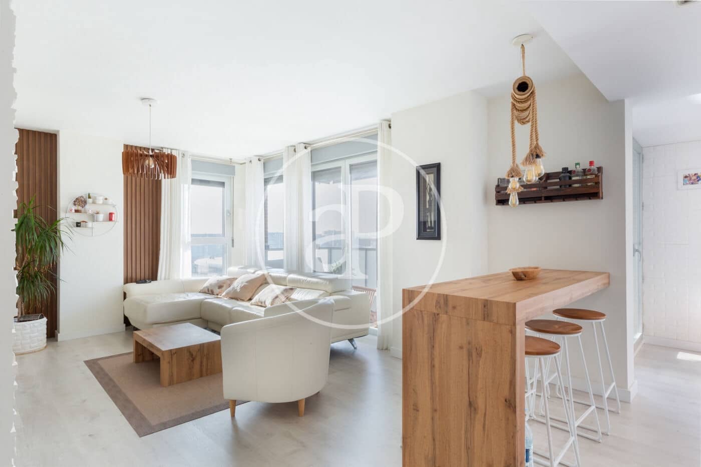 Appartement de 3 chambres à louer à Valence ville avec piscine - 2 000 € (Ref: 9451099)