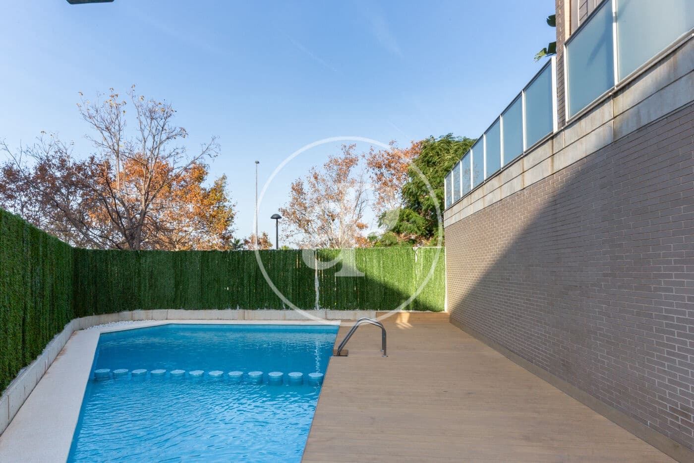 Appartement de 3 chambres à louer à Valence ville avec piscine - 2 000 € (Ref: 9451099)