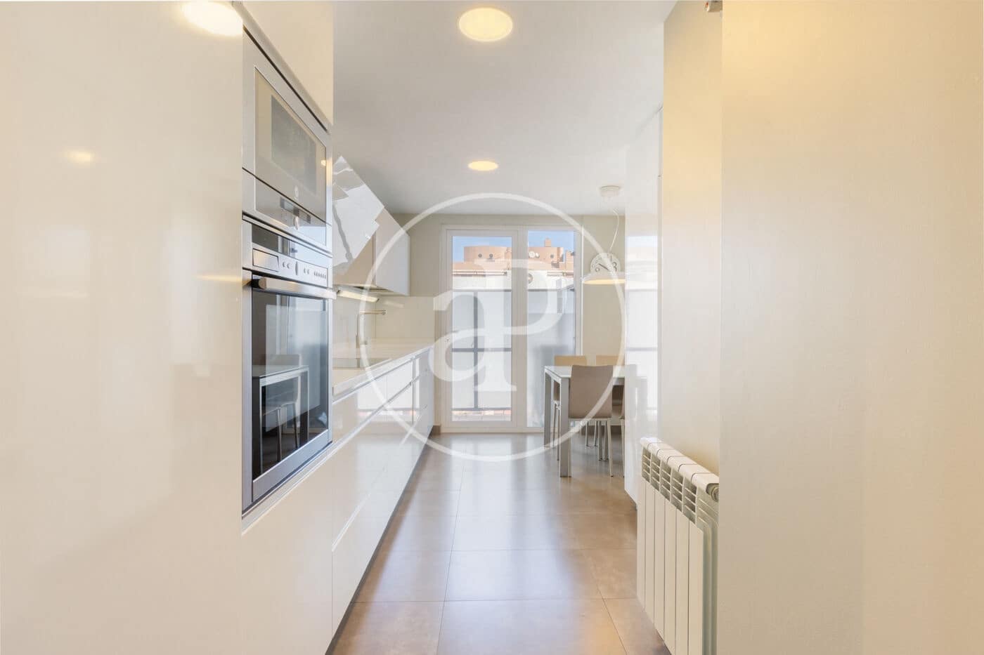 4 slaapkamer Appartement te koop in Valencia stad met zwembad - € 1.300.000 (Ref: 9451100)