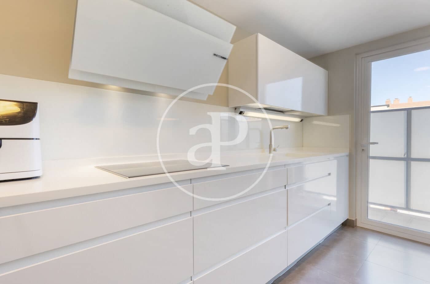 4 slaapkamer Appartement te koop in Valencia stad met zwembad - € 1.300.000 (Ref: 9451100)