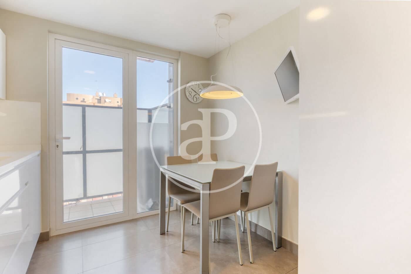 4 slaapkamer Appartement te koop in Valencia stad met zwembad - € 1.300.000 (Ref: 9451100)