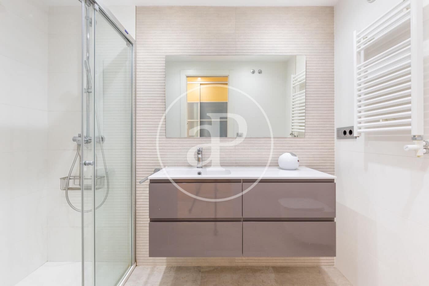 4 slaapkamer Appartement te koop in Valencia stad met zwembad - € 1.300.000 (Ref: 9451100)