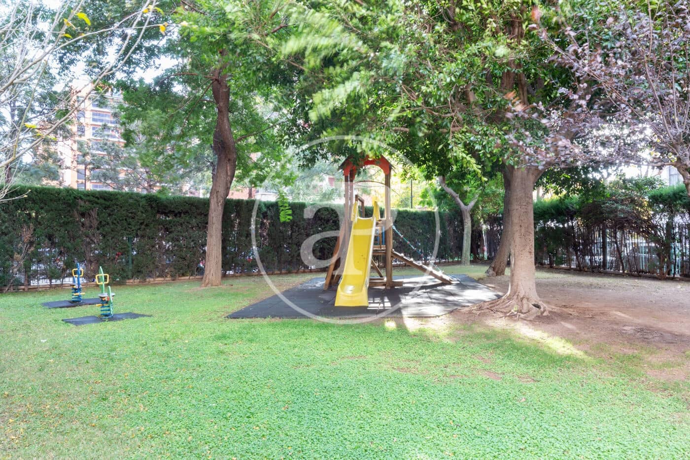 4 slaapkamer Appartement te koop in Valencia stad met zwembad - € 1.300.000 (Ref: 9451100)