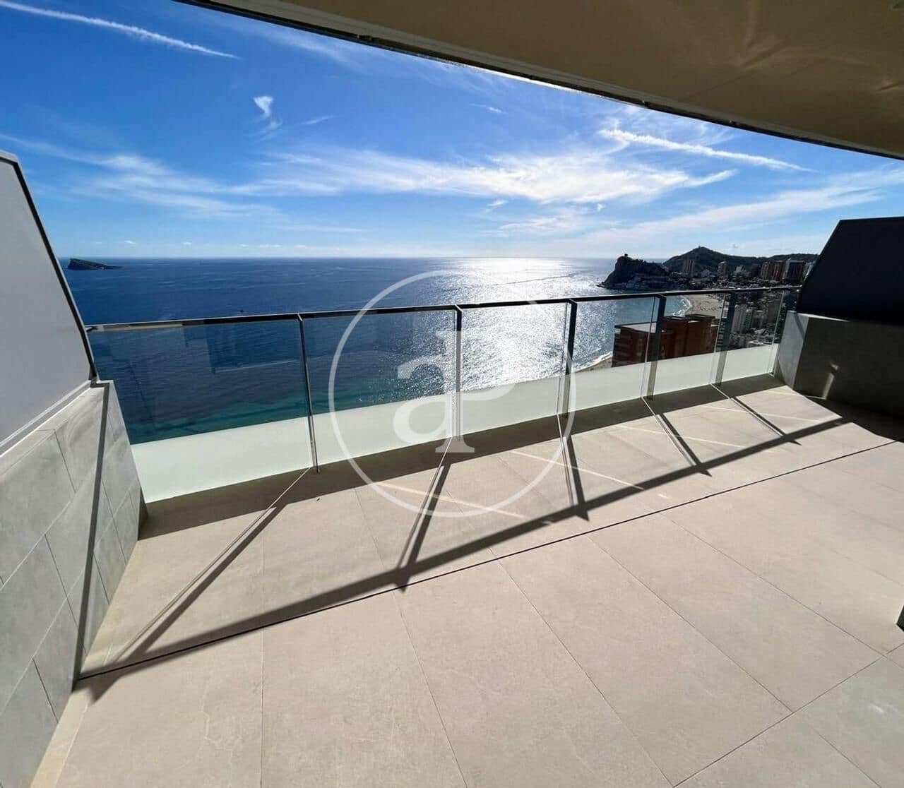 2 soverom Leilighet til salgs i Benidorm med svømmebasseng - € 795 000 (Ref: 9451101)