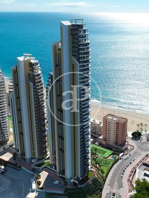 2 soverom Leilighet til salgs i Benidorm med svømmebasseng - € 795 000 (Ref: 9451101)