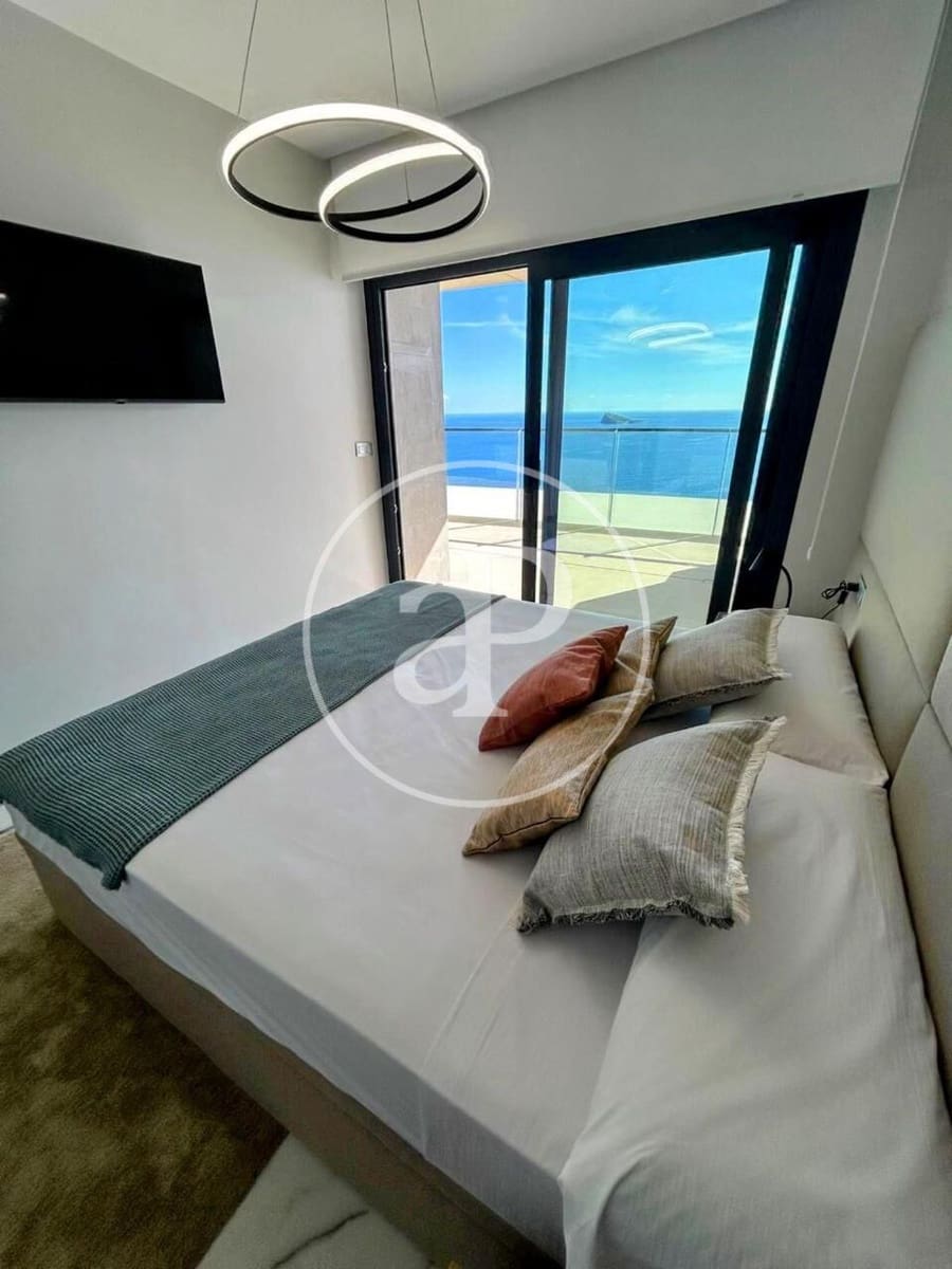 2 soverom Leilighet til salgs i Benidorm med svømmebasseng - € 795 000 (Ref: 9451101)