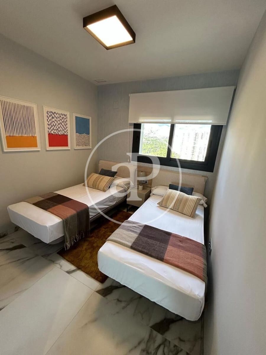 2 soverom Leilighet til salgs i Benidorm med svømmebasseng - € 795 000 (Ref: 9451101)