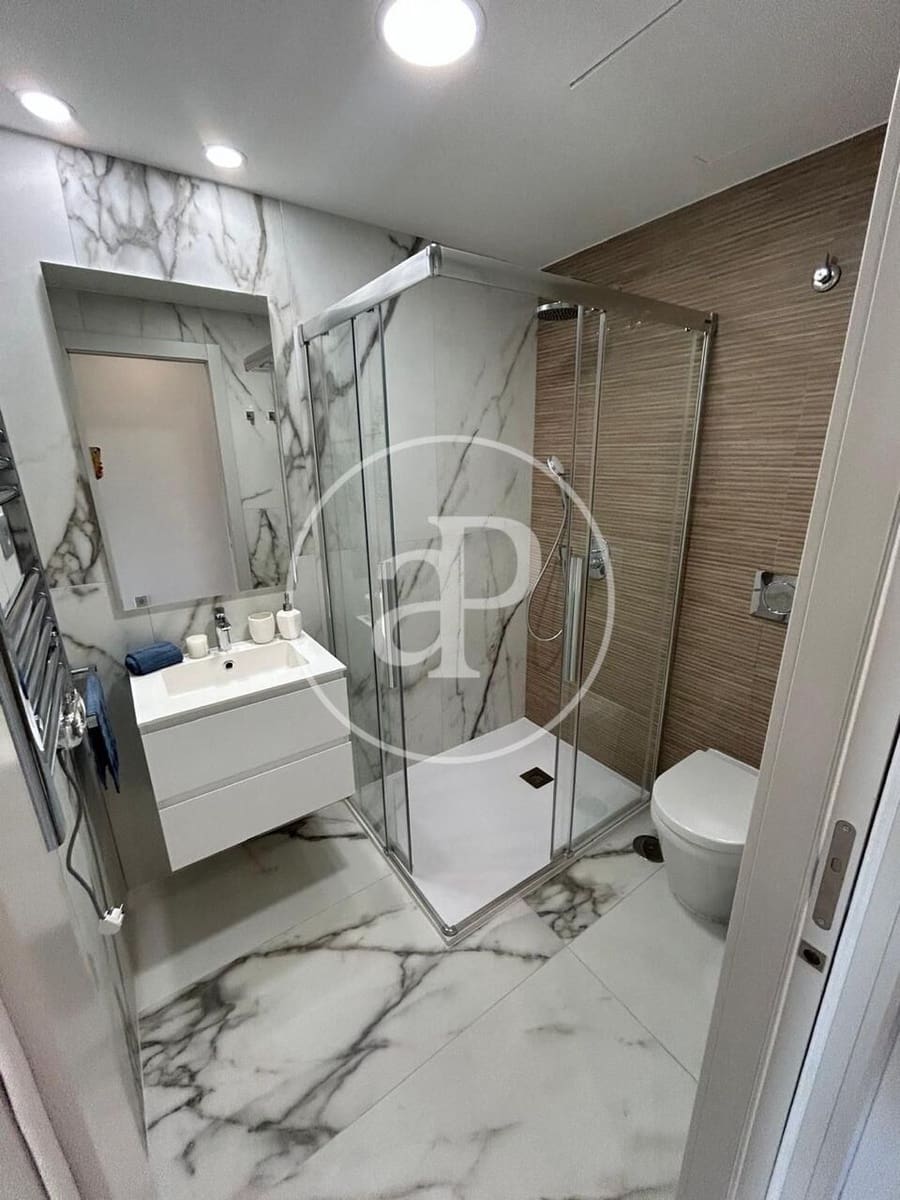 2 soverom Leilighet til salgs i Benidorm med svømmebasseng - € 795 000 (Ref: 9451101)