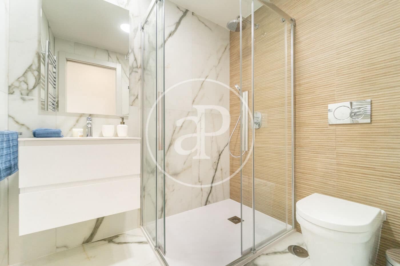 2 soveværelse Lejlighed til salg i Benidorm med swimmingpool - € 795.000 (Ref: 9451101)