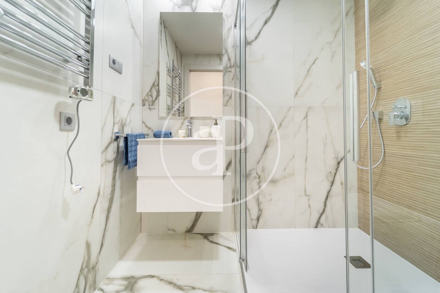 2 soveværelse Lejlighed til salg i Benidorm med swimmingpool - € 795.000 (Ref: 9451101)