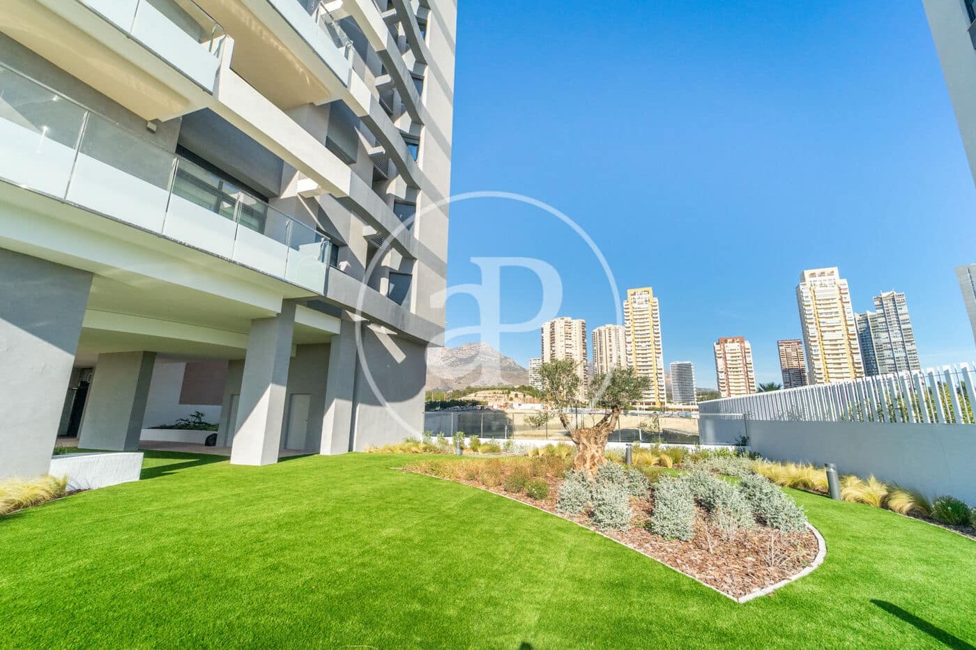 2 soveværelse Lejlighed til salg i Benidorm med swimmingpool - € 795.000 (Ref: 9451101)