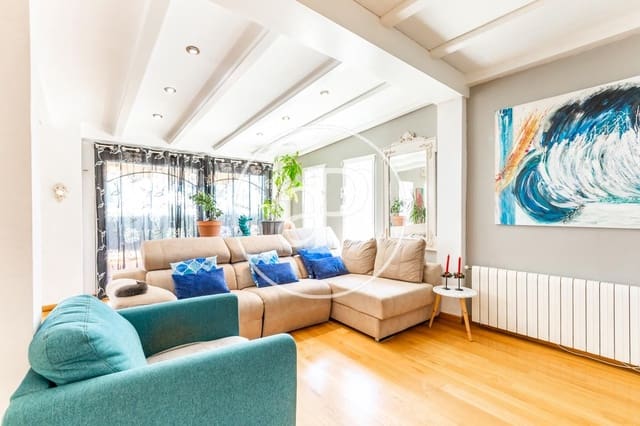 4 makuuhuone Huvila myytävänä paikassa Carlet - 600 000 € (Ref: 9452224)