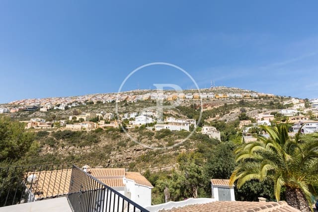 Chalet de 3 habitaciones en Chiva en venta - 240.000 € (Ref: 9456354)